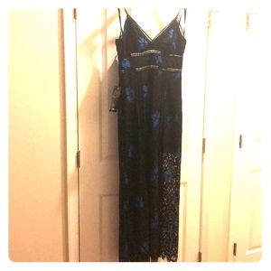 Bebe Mandy Two Tone Embroider Lace Gown